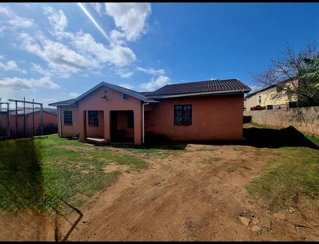 7 BEDROOM HOUSE FOR SALE IN NGWELEZANA